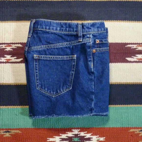 PINK Victoria's Secret Blue Denim Jean Shorts Size 26 - Picture 4 of 8